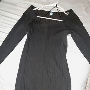 Old Navy long sleeved off shoulder or large neck black pencil dress. Size: M